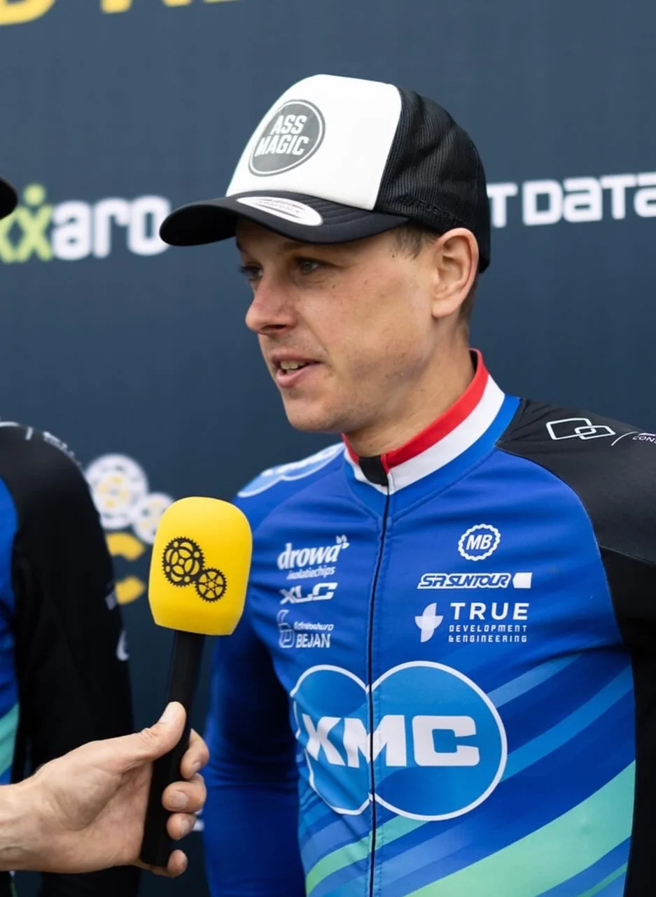 Atletas se preparando