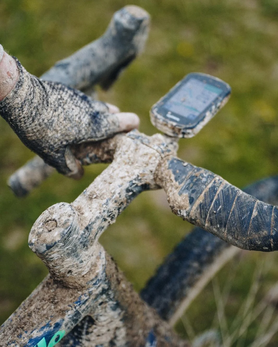 Valeria & Jil at @thehillsgravel race in Italy ⛰️🌧️ - Image 3