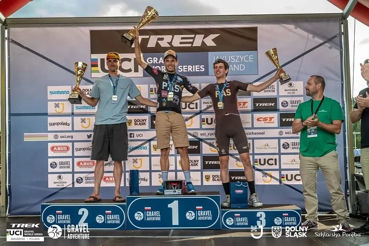 🥳 @hansbecking ha appena vinto la UCI Gravel World Series in Polonia – che gara! 👏 - Image 2