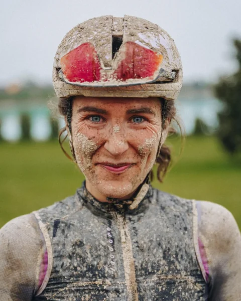 Valeria & Jil at @thehillsgravel race in Italy ⛰️🌧️