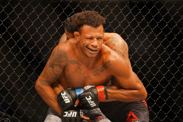 Alex ‘Cowboy’ revela “treino medieval” como preparação para atuar na ‘Ilha da Luta’