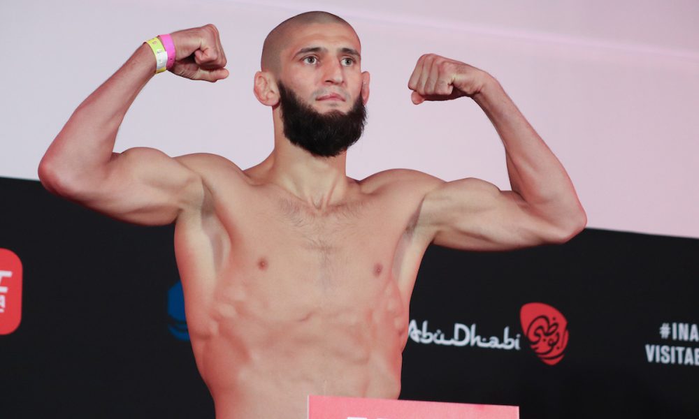 Cormier exalta Chimaev antes do UFC 273 e o aponta como “desafiante assustador”