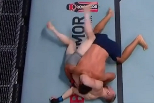 Imagem forte! Lutador tem lesão chocante em edição do Contender Series; veja