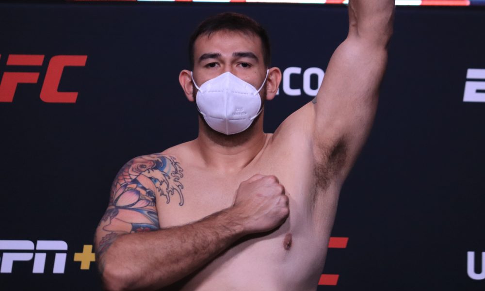 Sem problemas, pesagem do UFC confirma todas as lutas para show em Las Vegas