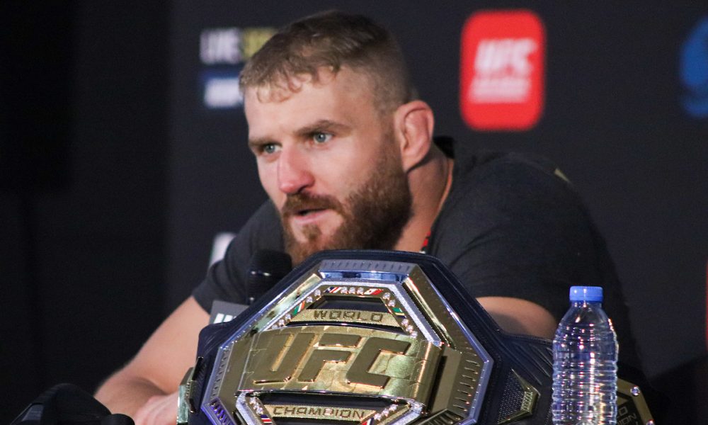 Blachowicz cita Jones e ‘Marreta’ como alvos para primeira defesa de título