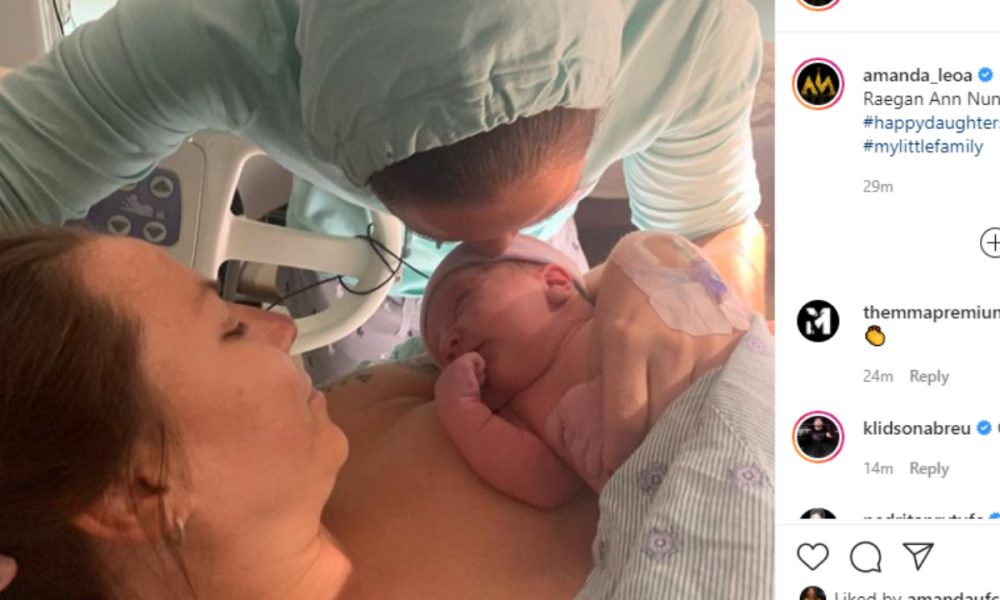 Amanda Nunes anuncia o nascimento de sua filha com Nina Ansaroff