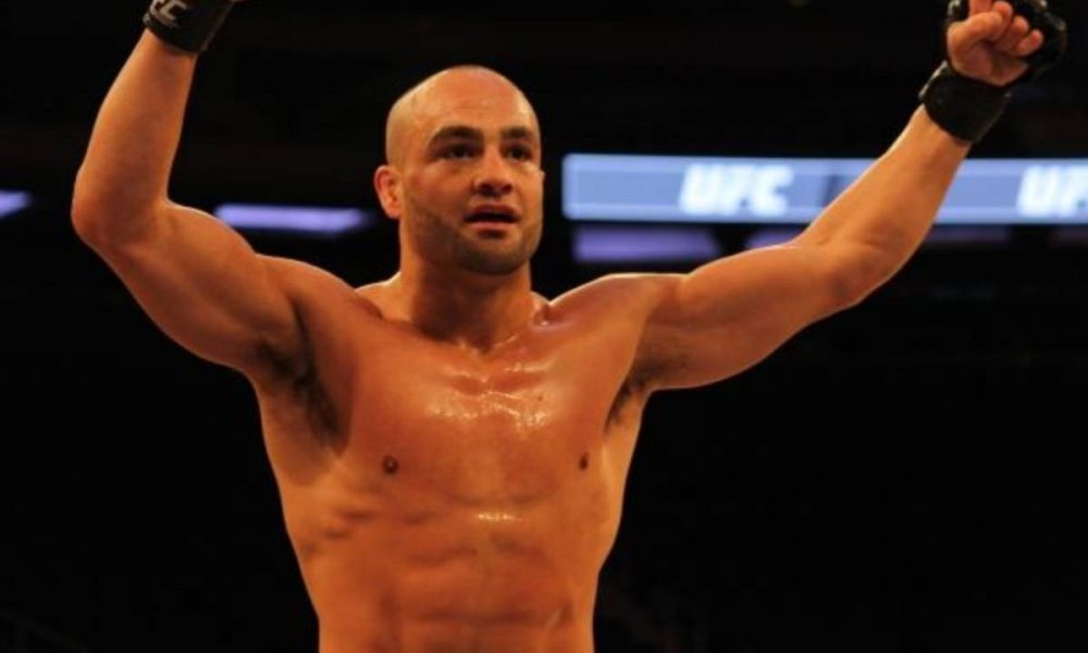 Eddie Alvarez mostra impaciência por não receber chance de lutar por título no ONE