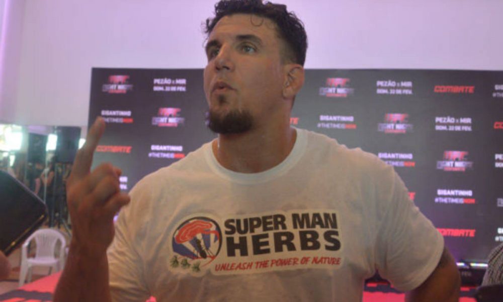 Ex-UFCs estreiam em evento com regras de MMA e boxe adaptadas; entenda