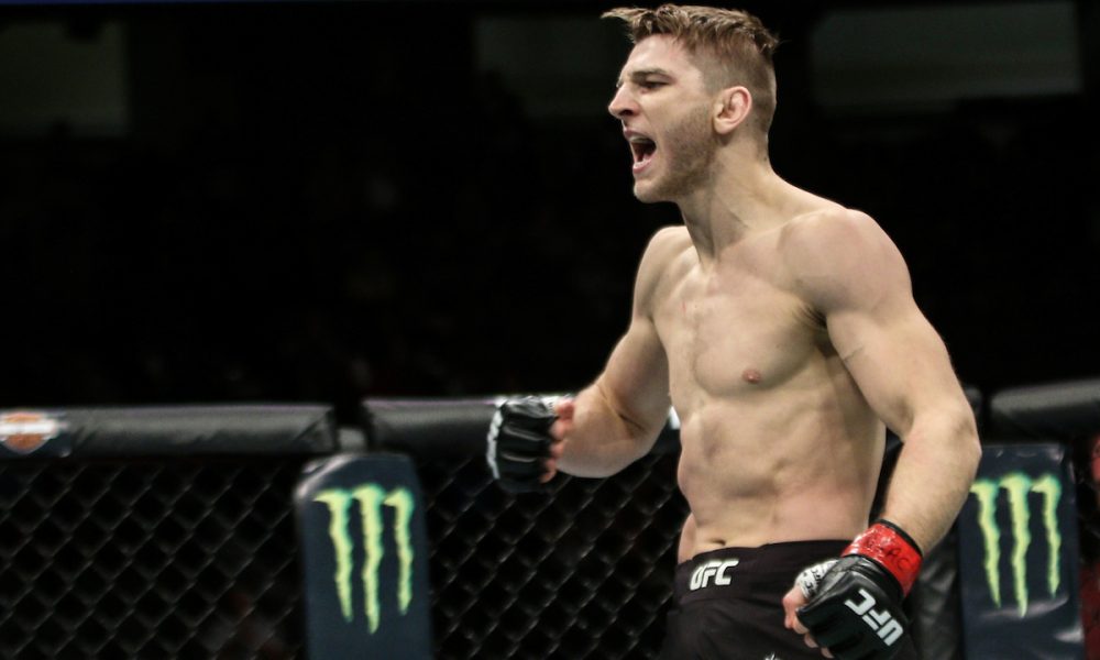 Chael Sonnen sugere que Dan Hooker ocupe vaga de Poirier e enfrente Tony Ferguson