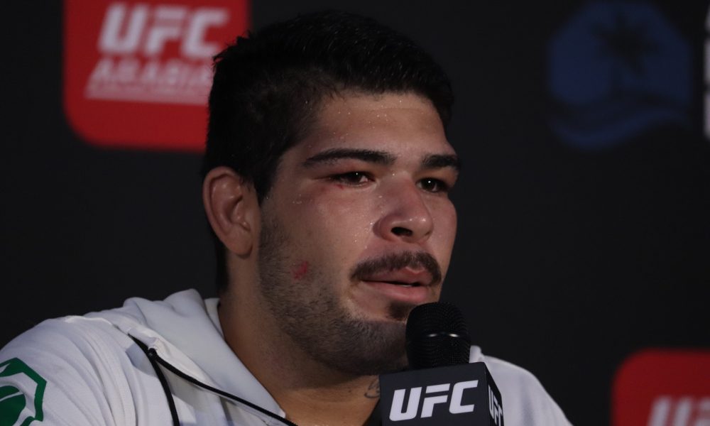 Carlos ‘Boi’ expõe rivalidade com Raphael ‘Bebezão’ após vitória no UFC ‘Fight Island 4’