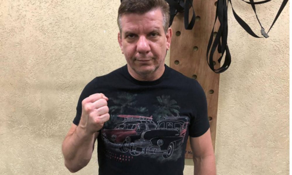 ‘Dedé’ Pederneiras anuncia que está livre do COVID-19 e projeta volta ao Brasil