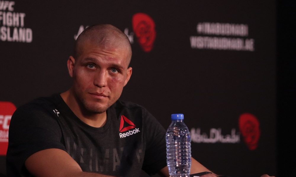 Ortega ignora campeão do UFC e expressa interesse em se vingar de Holloway