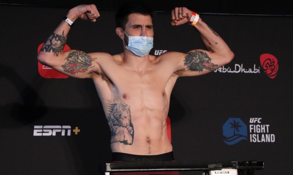 Condit deixa futuro no UFC em aberto após vencer Brown em última luta de contrato