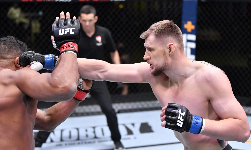 Volkov se anima com boa atuação em vitória sobre Overeem e mira disputa de título