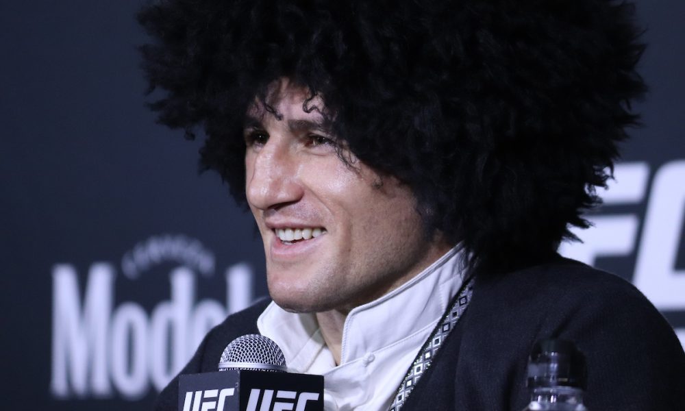 De forma respeitosa, integrante do top 15 dos galos desafia Marlon Moraes