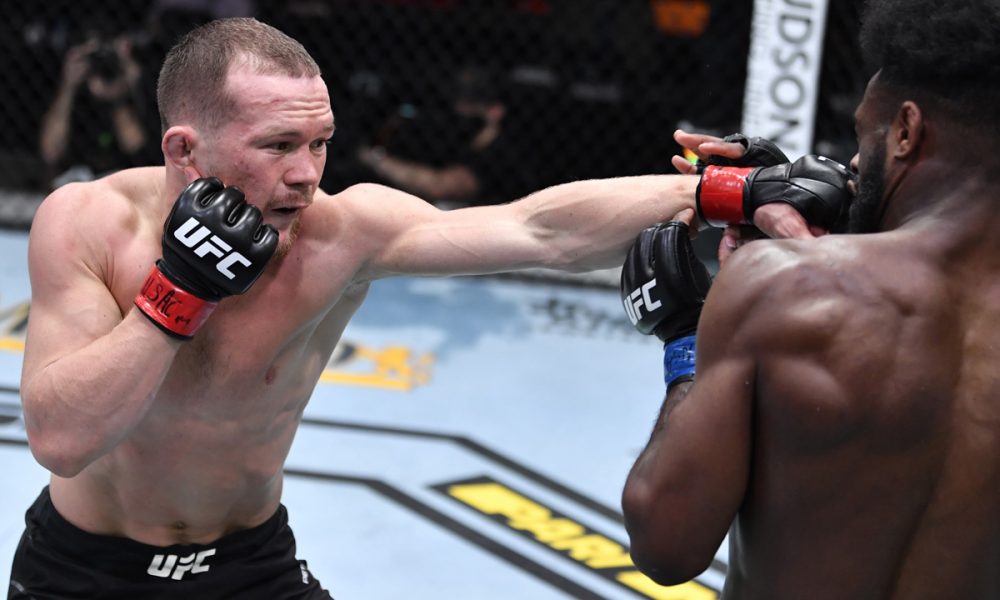 Petr Yan desmente Sterling sobre motivo de remarcação de luta e dispara contra rival