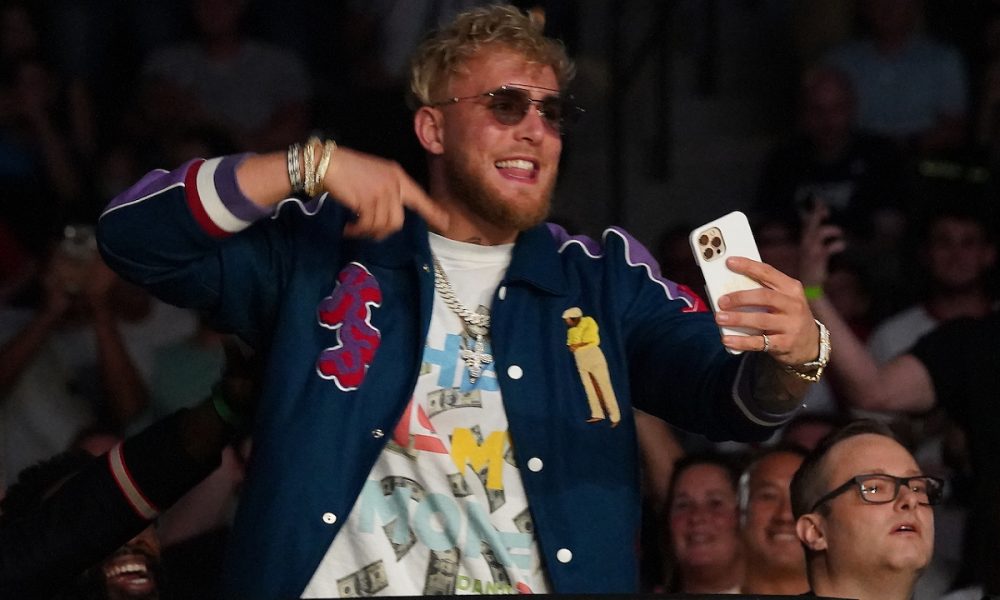 Jake Paul desponta como favorito para duelo contra Tyron Woodley no boxe