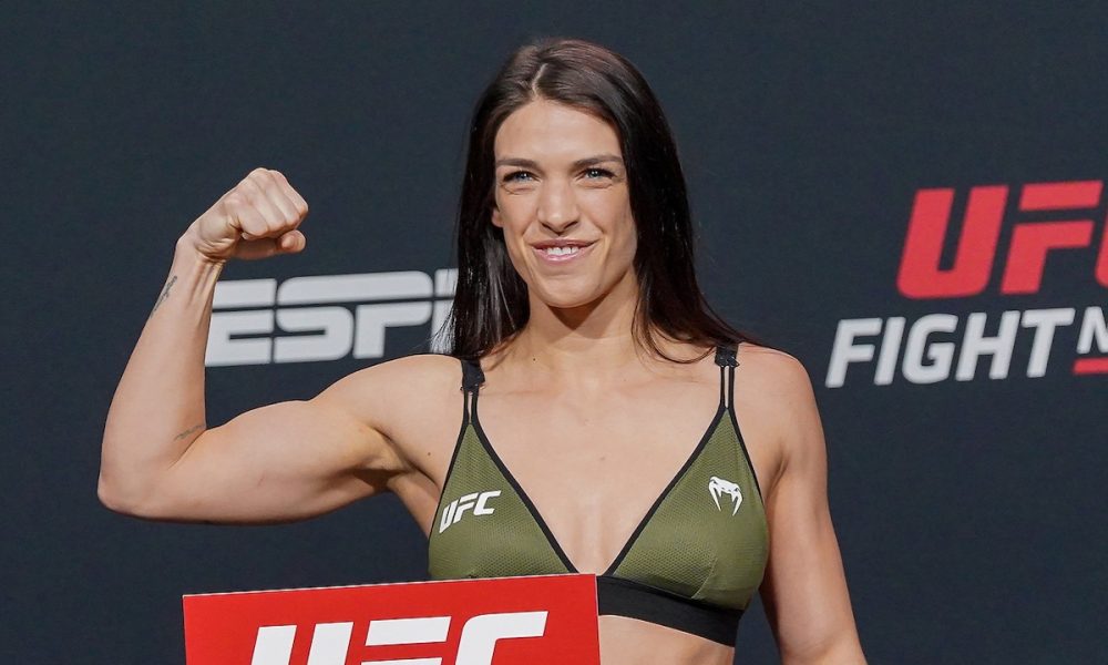 Mackenzie Dern elogia Namajunas e aposta em vitória da campeã sobre Esparza