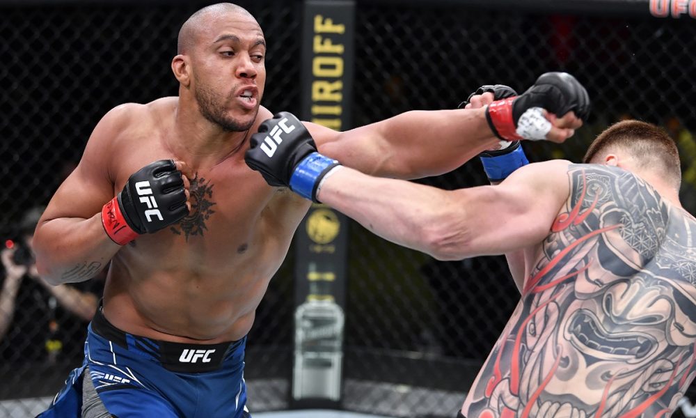 Em luta monótona, Gane mantém invencibilidade na carreira e vence Volkov