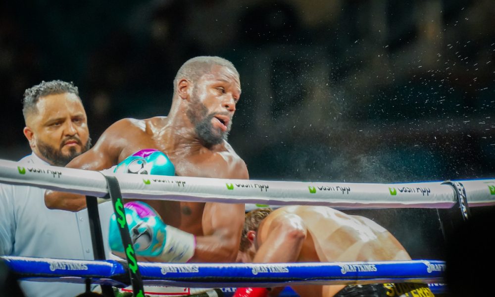 Luta entre Mayweather e Logan Paul alcança marca de um milhão de vendas de PPV
