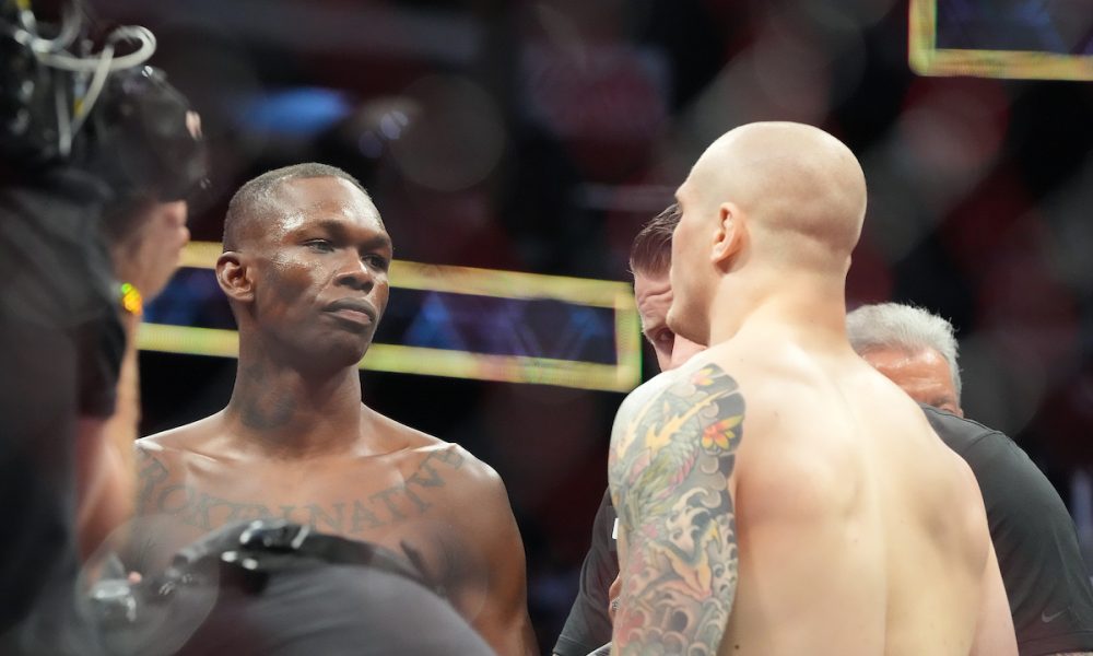Israel Adesanya aconselha Vettori após vencer o rival pela segunda vez no UFC