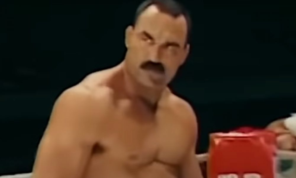 Agressão! Lenda do MMA desfere soco em fã nos bastidores do UFC 270; veja