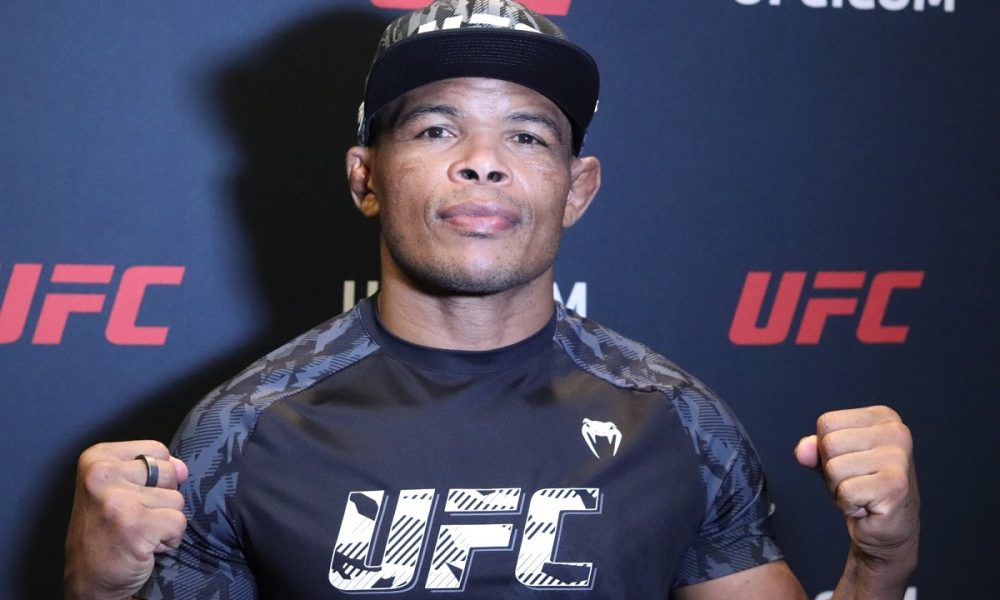 ‘Massaranduba’ destaca motivação para estreia nos meio-médios: “Sinto como um recomeço”