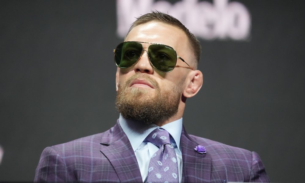 McGregor provoca Khabib após rival criticar presença das ring girls no MMA