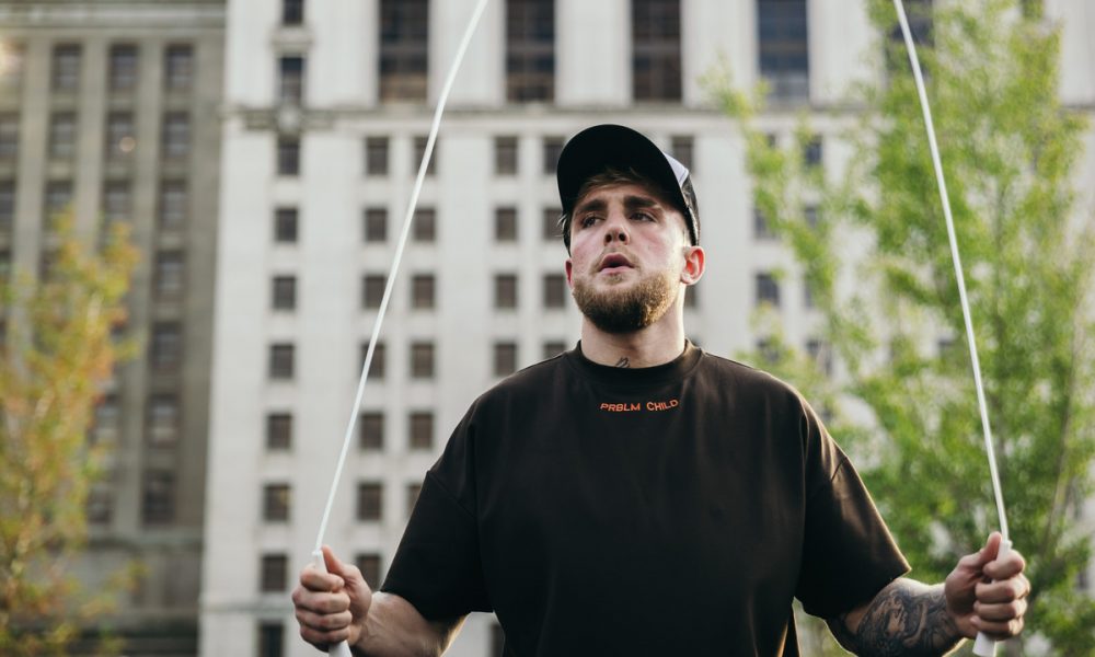 Jake Paul surpreende e sugere aposentadoria do boxe após maior vitória da carreira