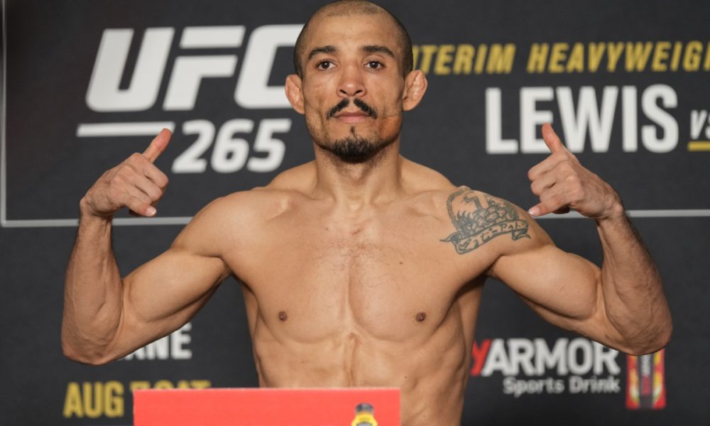 José Aldo passa fácil pela balança e lidera esquadrão brasileiro no UFC 265