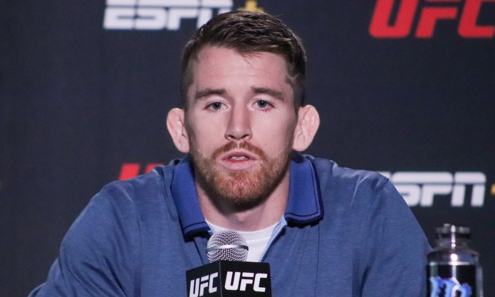 Cory Sandhagen explica técnica que lesionou o joelho de Deiveson: “Não foi acidental”