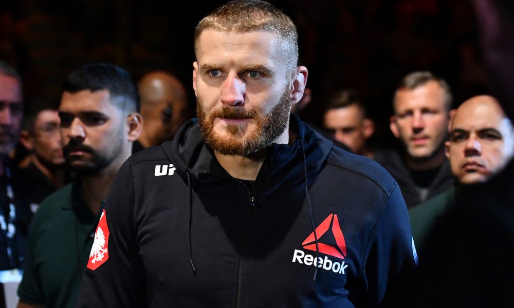 Jan Blachowicz revela lesão e fica de fora de luta com Aleksandar Rakic em março