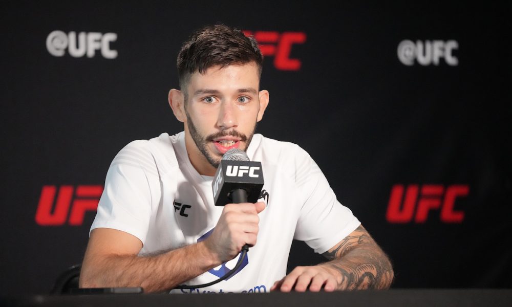 Rival prevê encontro com Matheus Nicolau no UFC: “Estilo interessante para enfrentar”