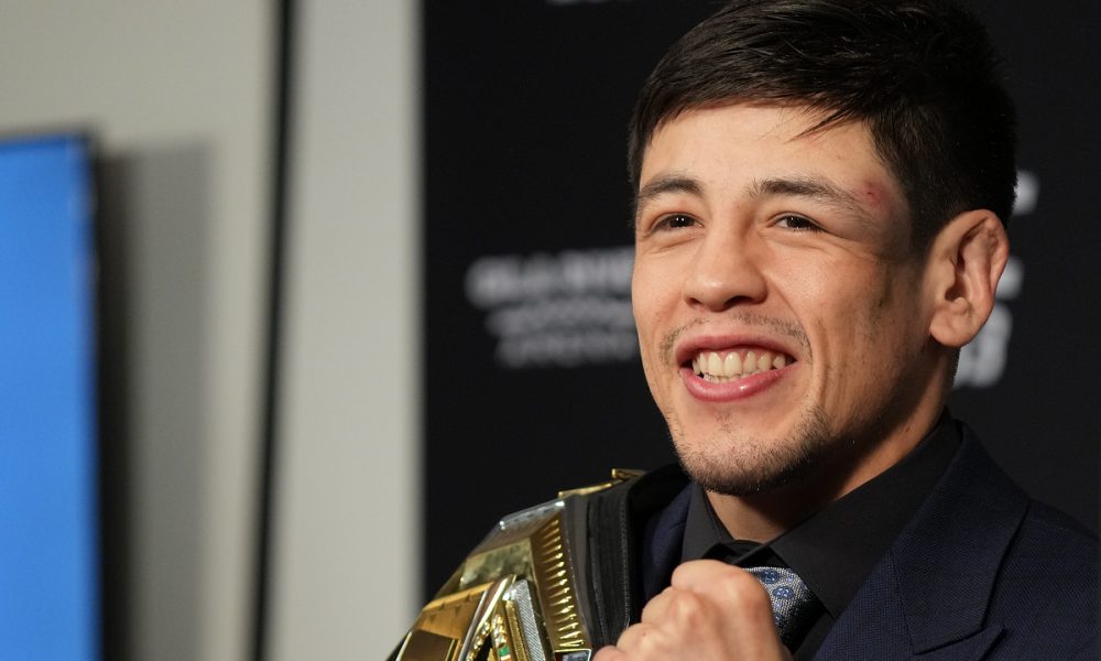 Moreno responde provocação de Deiveson e promete expulsar brasileiro dos moscas