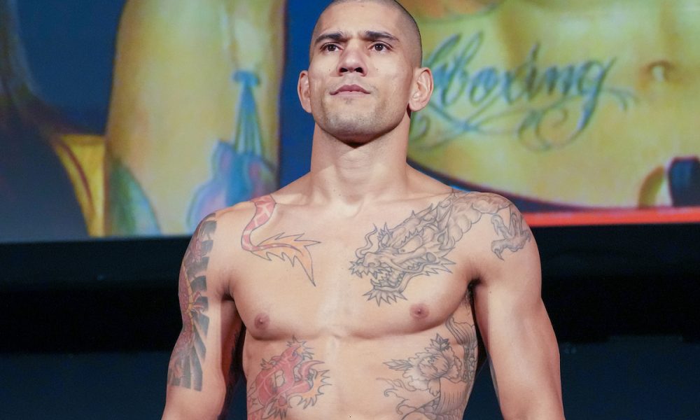 Alex ‘Poatan’ compara seu estilo com o de Israel Adesanya: “Entro para ganhar”