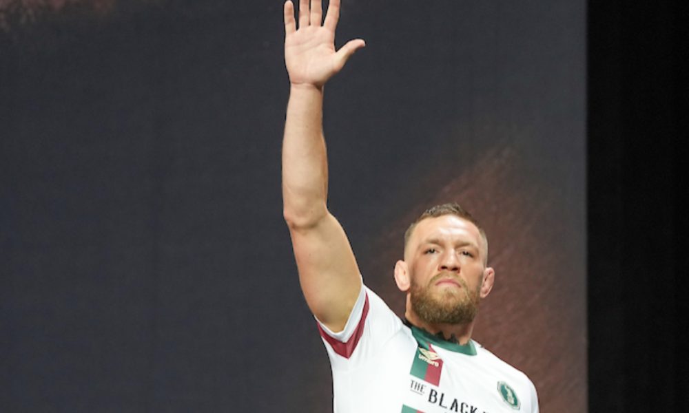 Conor McGregor ignora Dana White e afirma que vai disputar título do UFC