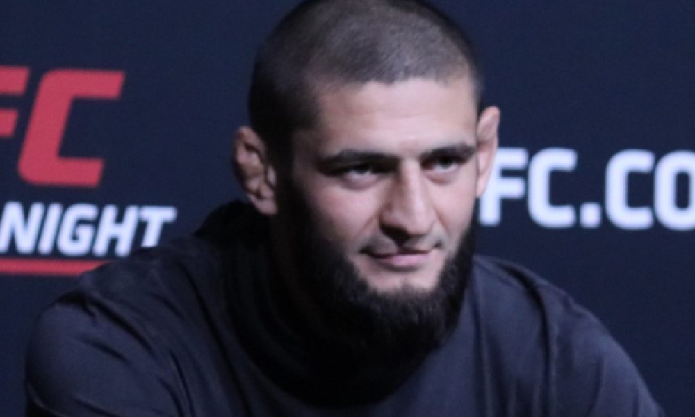 Chimaev sugere que Usman está com medo de enfrentá-lo no UFC: “Ele quer sair”