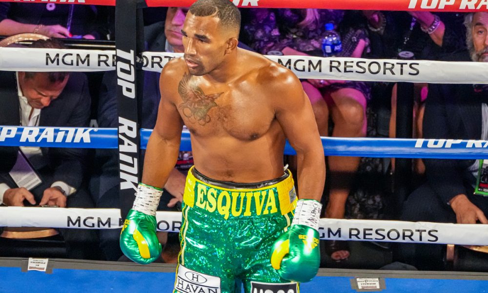 Esquiva Falcão é homenageado na Calçada da Fama do esporte no Espírito Santo