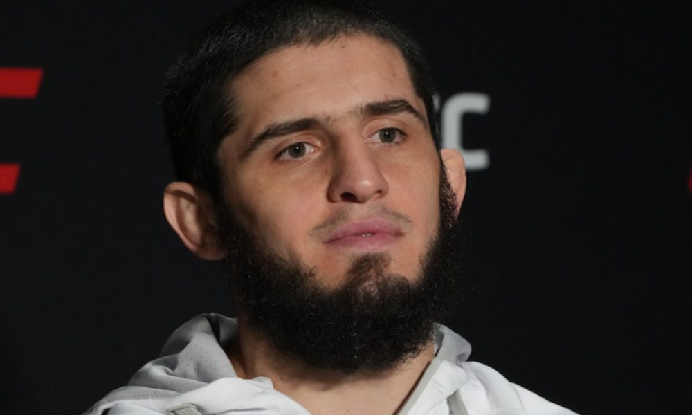 Se cuida, Charles! Makhachev ‘apaga’ parceiro de treino com triângulo de mão; veja