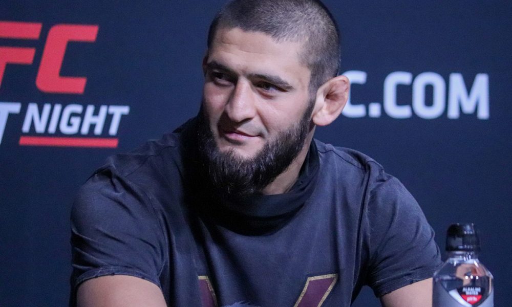 Chimaev ignora qualidade de ‘Durinho’ no jiu-jitsu: “Vou amassar a cara dele”