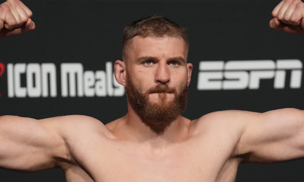 Blachowicz pede para disputar título dos meio-pesados do UFC após vitória sobre Rakic
