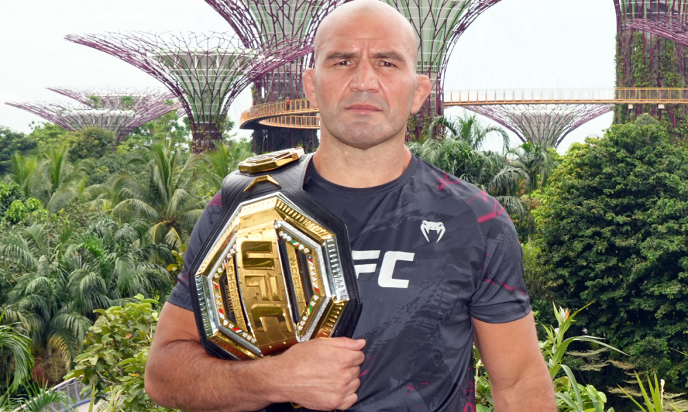 Glover promete agressividade em defesa de cinturão no UFC: “Vou meter a porrada”