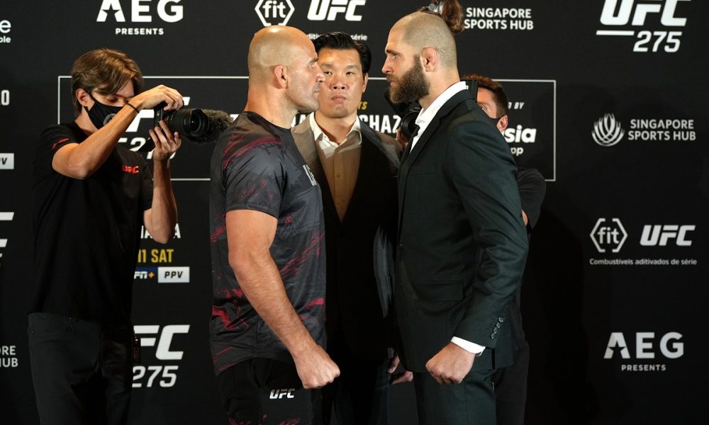 Árbitro rechaça suposta desistência de Prochazka após tapas em Glover no UFC 275