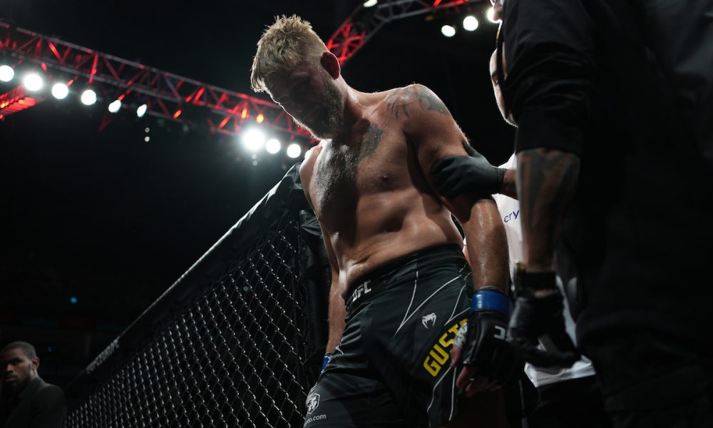 Cormier aconselha Gustafsson a se aposentar após derrota no UFC Londres