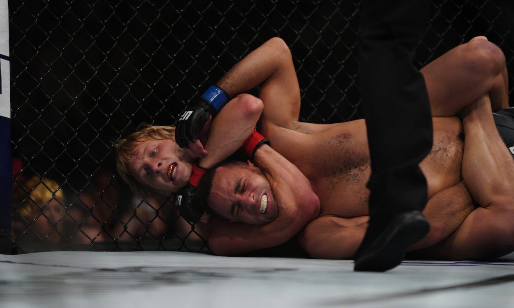 Nova sensação do UFC, Paddy Pimblett finaliza rival e faz a festa da torcida em Londres