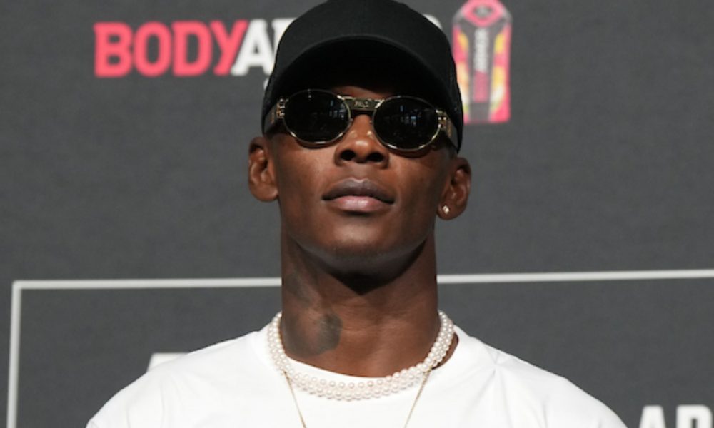 Israel Adesanya revela sonho de levar o UFC para a África pela primeira vez na história