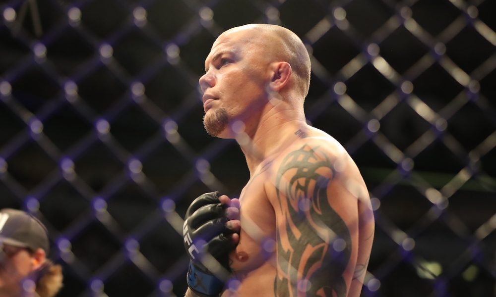 Adeus amargo! Anthony Smith é atropelado em sua luta de despedida no UFC Kansas City