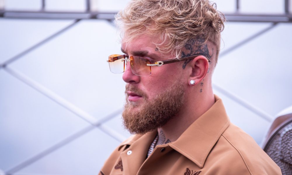 Treinador de Khabib abre portas do MMA para Jake Paul, mas prega cautela para estreia