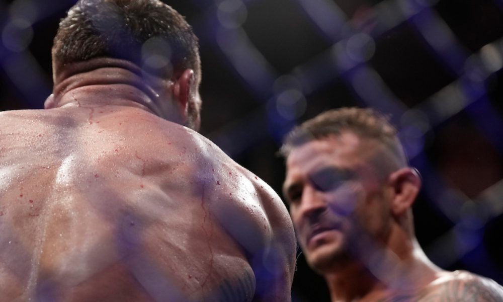 Reviravolta! Dustin Poirier finaliza Michael Chandler em luta épica no UFC 281