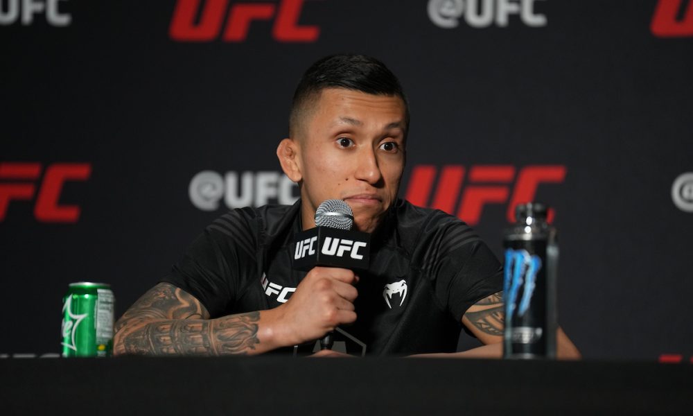 Jeff Molina é suspenso em meio à investigação sobre escândalo de apostas no UFC